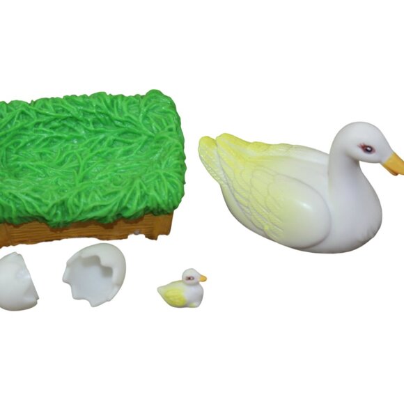Barbie Kelly Petting Zoo Swan Duck with Baby Egg Nest Vintage Toy Lot 1999 - Picture 1 of 4